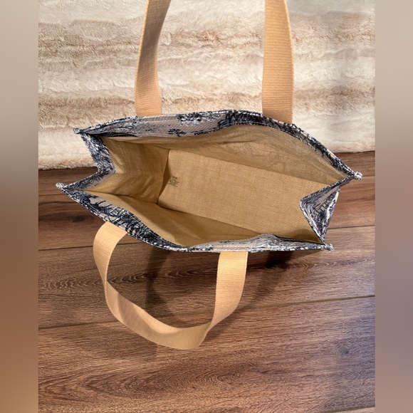 Dior Around The World Tote - Picture 5 of 5